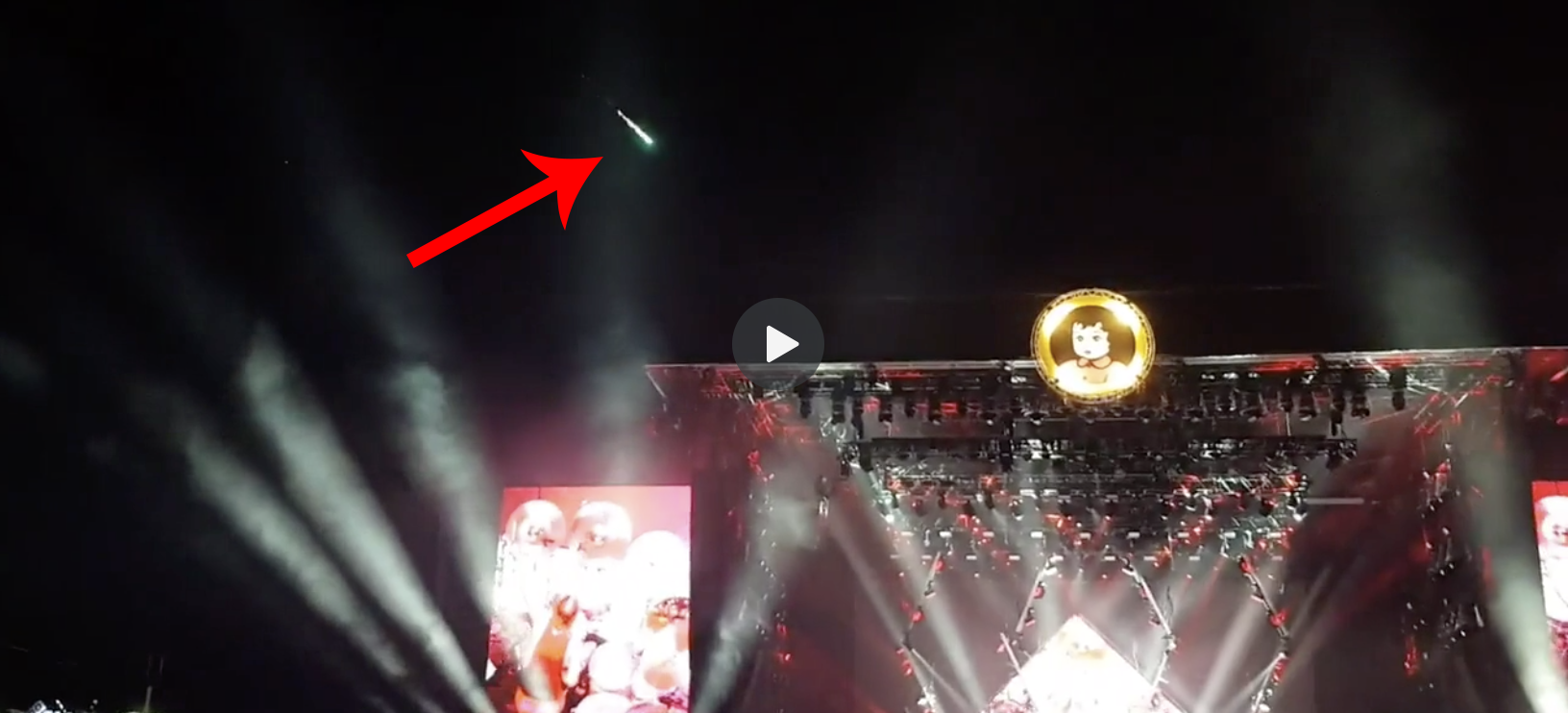 Watch green Meteorite fall from the sky during Foo Fighters’ performance at Pinkpop festival