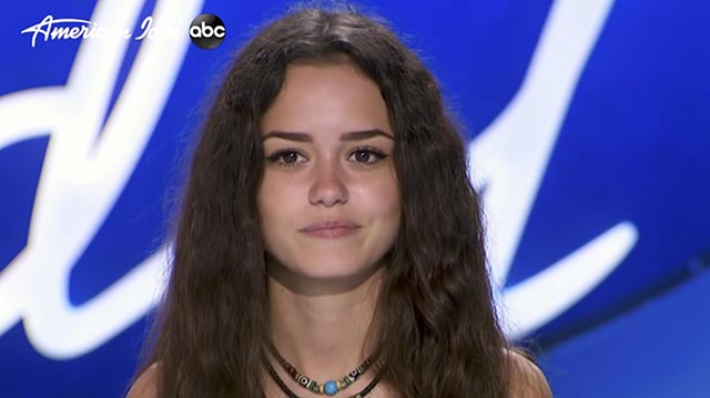 15-Year-Old Girl Slays Mötley Crüe's Live Wire on American Idol