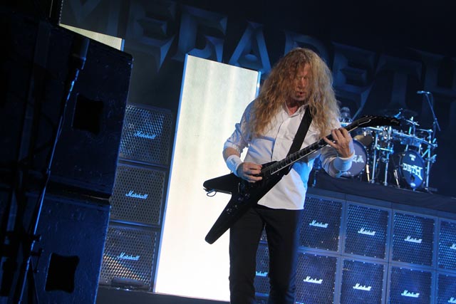 Learn how to play Megadeth’s “Symphony of Destruction” from Dave Mustaine himself