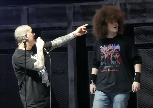 Young Dimebag lookalike rocks out with Pantera onstage in Baltimore