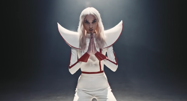 Poppy premiere “Bloodmoney” music video