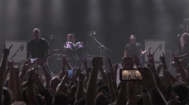 Metallica share live “Harvester of Sorrow” video from intimate Chicago show