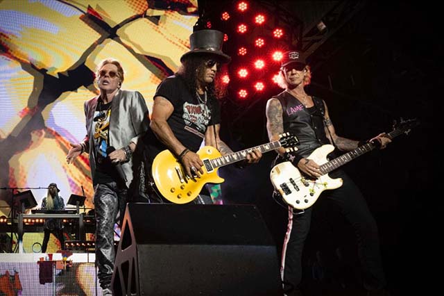 Guns N’ Roses’ “Paradise City” exceed one billion Spotify streams