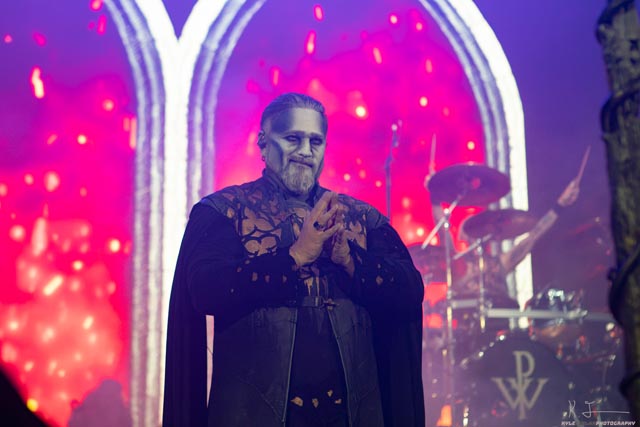 Photos/Review: Powerwolf and Dragonforce ignite Detroit with an evening of epic power metal – 9/18/2025