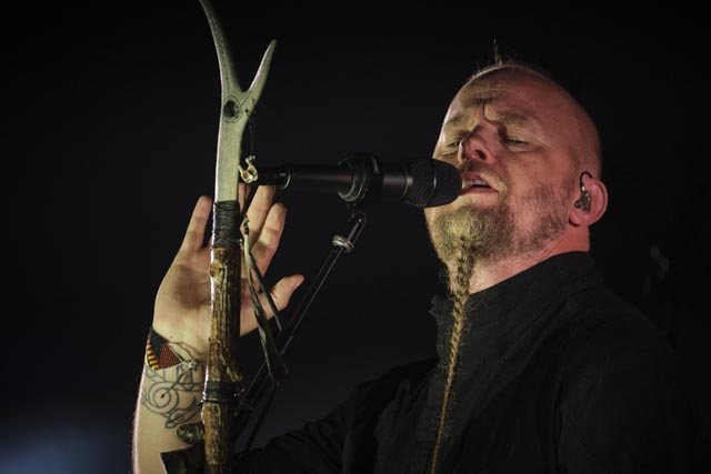 Photos/Review: Wardruna and Chelsea Wolfe captivate New York City’s Beacon Theatre – 9/26/2025