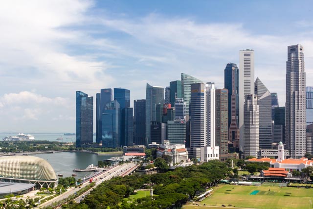 Singapore Downtownand skyline | Metal Insider
