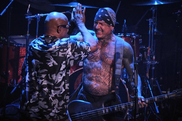 Photos: Biohazard bring ‘Divided We Fall’ to Brooklyn on 10/28/2025 w/ Onyx, Bayway & Swollen Teeth